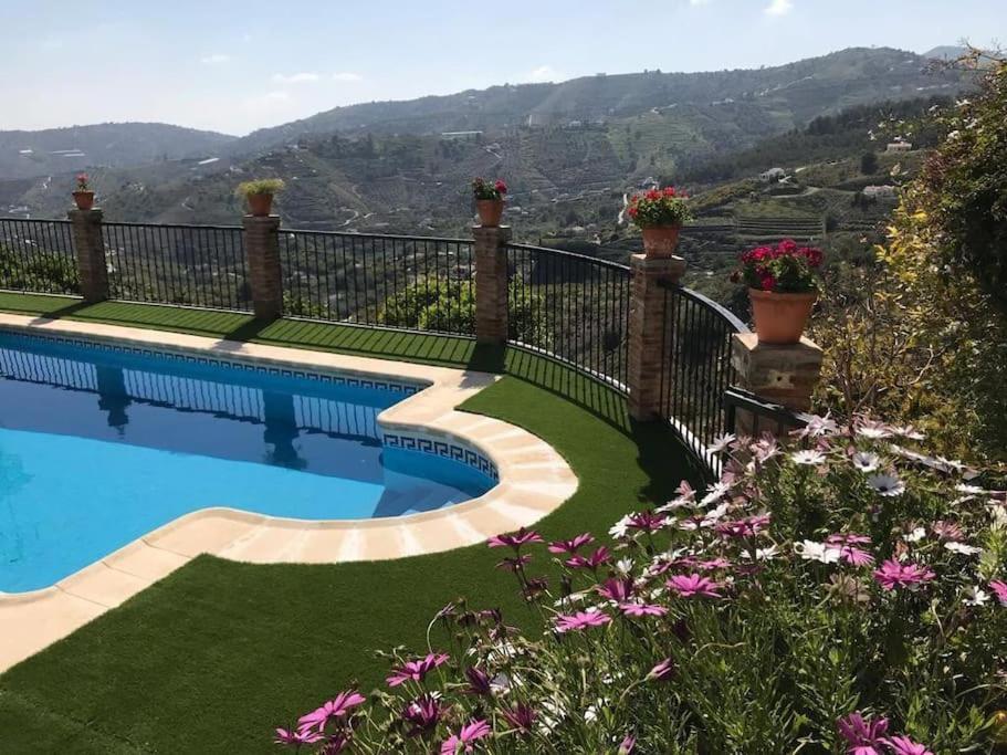 Villa En Frigiliana Con Piscina Y Jacuzzi ภายนอก รูปภาพ