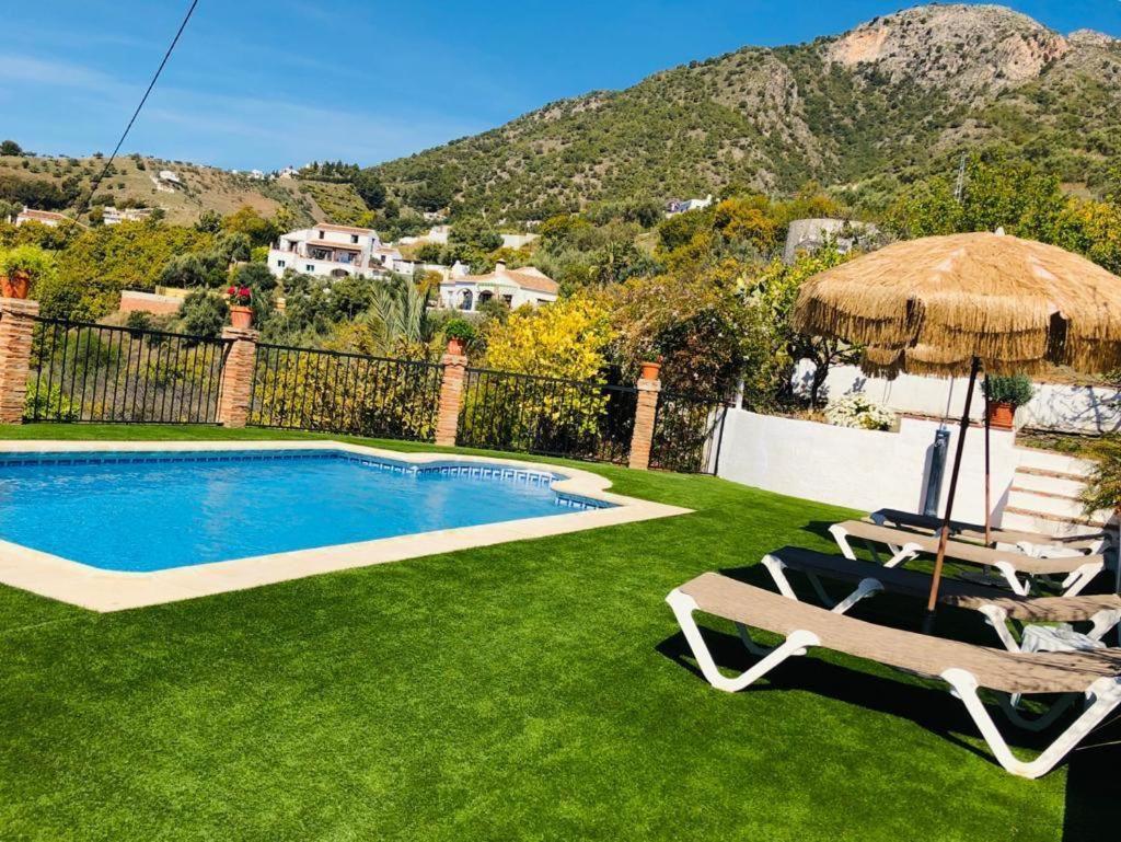 Villa En Frigiliana Con Piscina Y Jacuzzi ภายนอก รูปภาพ