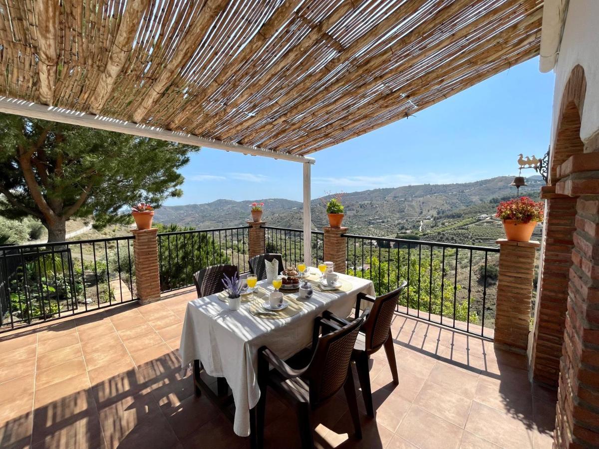 Villa En Frigiliana Con Piscina Y Jacuzzi ภายนอก รูปภาพ